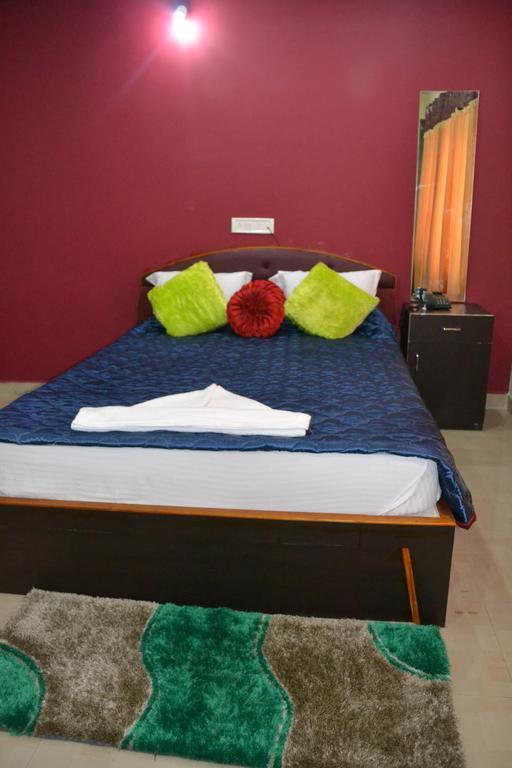Hotel Kings Gateway Bangalore Habitación foto