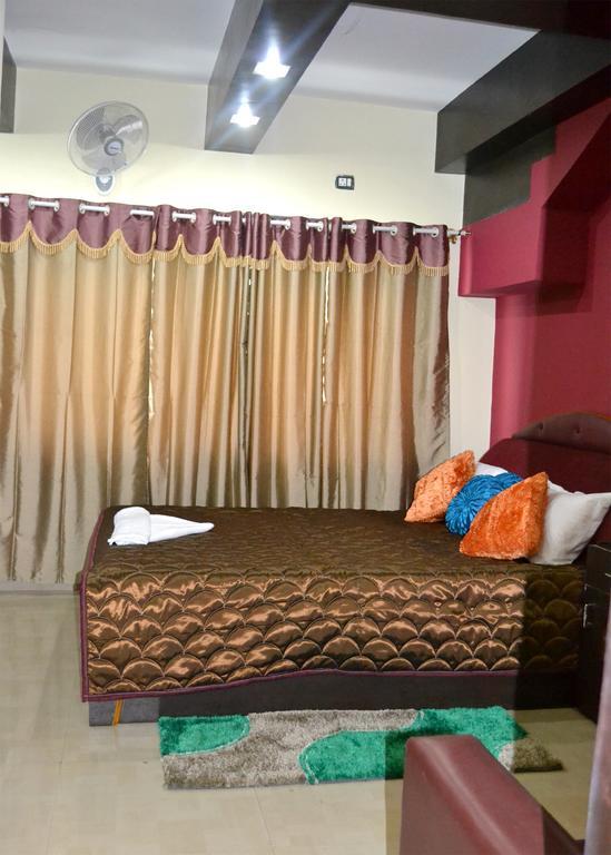 Hotel Kings Gateway Bangalore Habitación foto