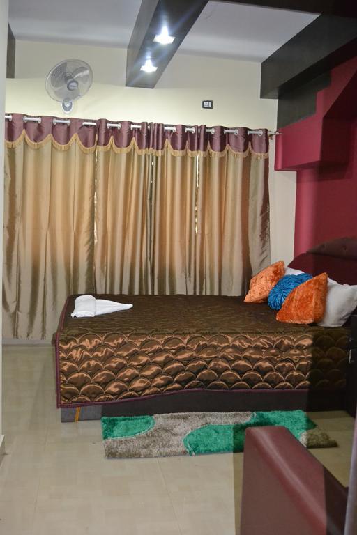Hotel Kings Gateway Bangalore Habitación foto